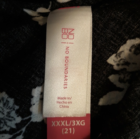 PEASANT STYLE NAVY COLLARED BLOUSE, 3X(21) - Picture 5 of 7